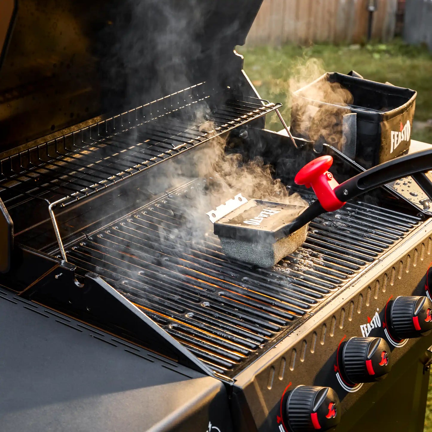 Bristle-Free Steam Grill Brush with Interwoven-Tech & Scraper